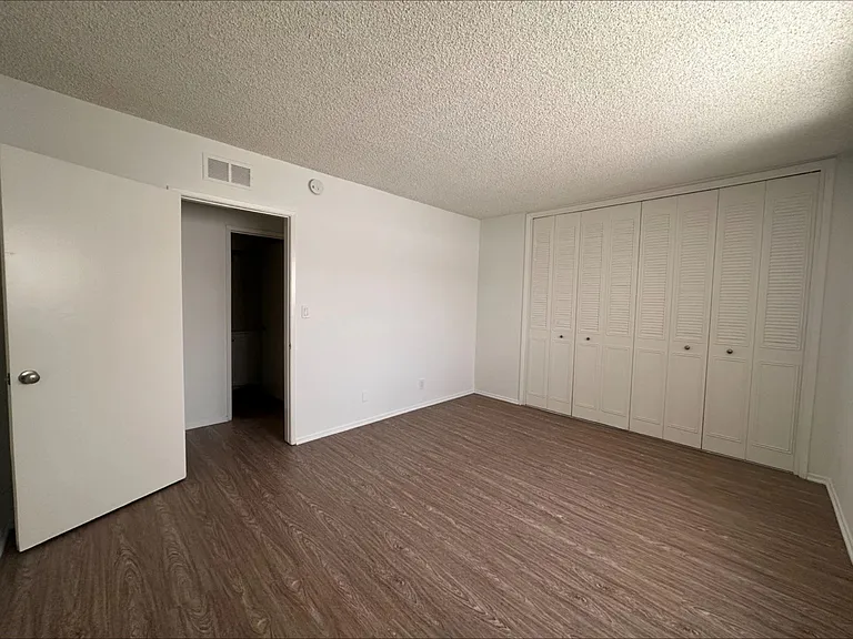 1953 Overland Ave #3 — Photo 16