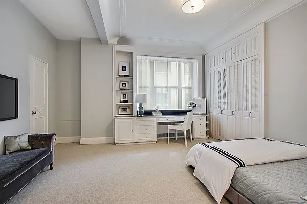 Sold by Corcoran | media 6