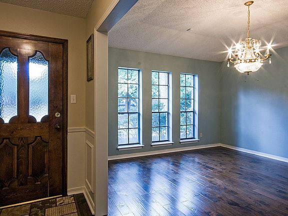 3rd image of 702 Eden Dr