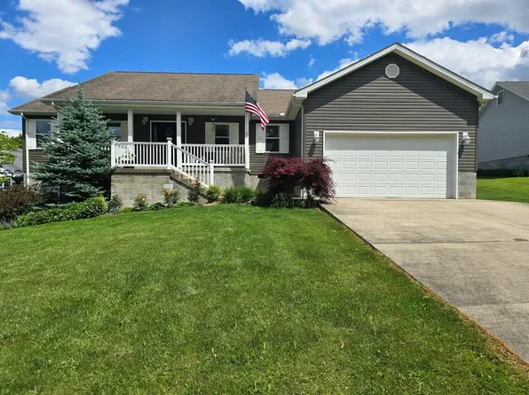 202 Ridge Point Cir, Daniels, WV 25832