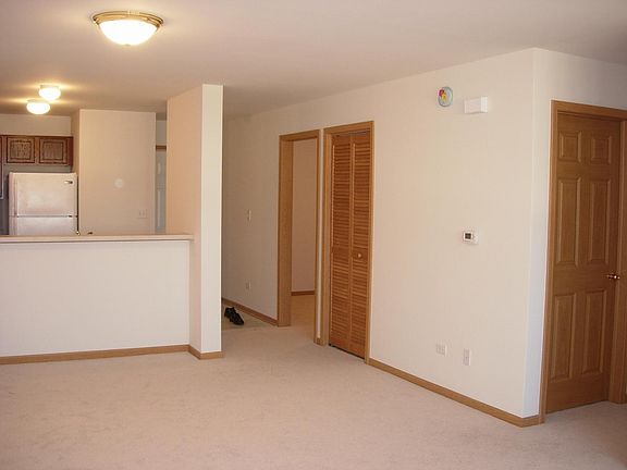 4th image of 1828 S Wentworth Ave APT 6D