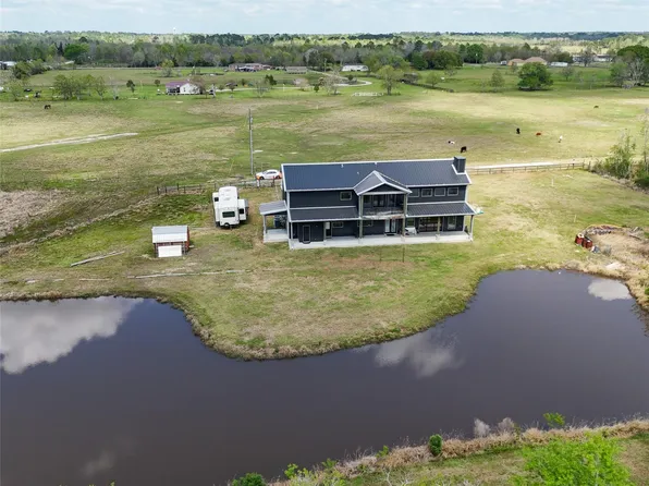 975 County Road 182, Liberty, TX 77575