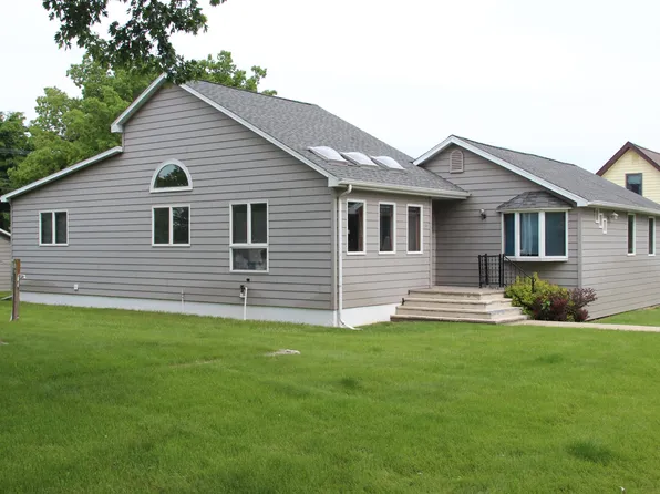 533 Washington St, Burke, SD 57523
