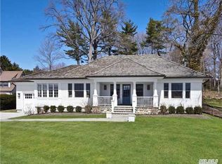 192 E Shore Rd, Halesite, NY 11743