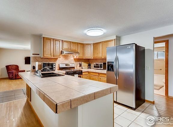 5th image of 705 W 30th St