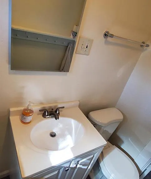 6841 Mohawk St — Photo 13