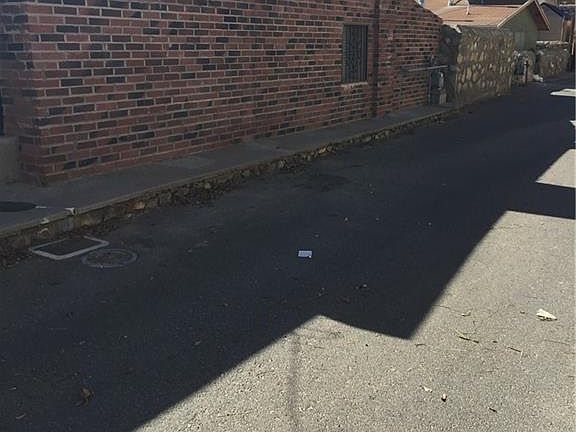 4th image of 1405 Louisiana St