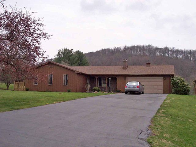1st image of 271 Rainbow Dr
