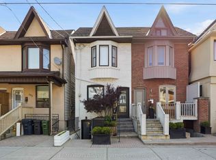 793 Pape Ave #4, Toronto, ON M4K 3T2