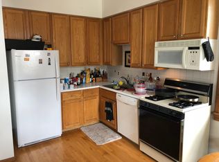 1210 W Nelson St #1, Chicago, IL 60657