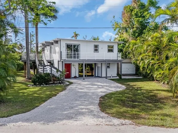 10925 Russell Rd, Bokeelia, FL 33922