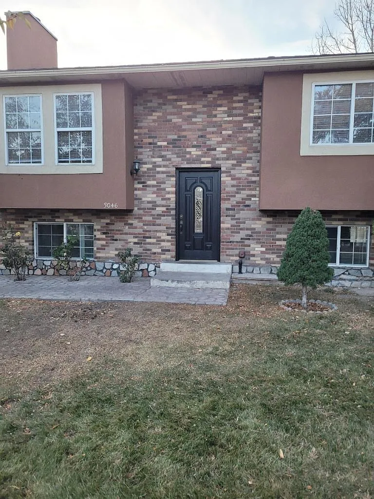 5 bed, 2200 sqft, $2,800 — Photo 4