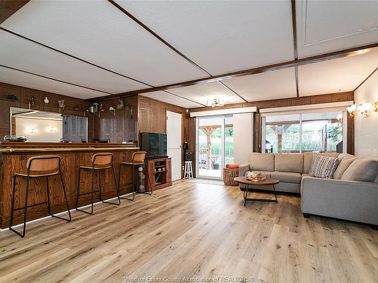 1174 Heritage Rd — Photo 5