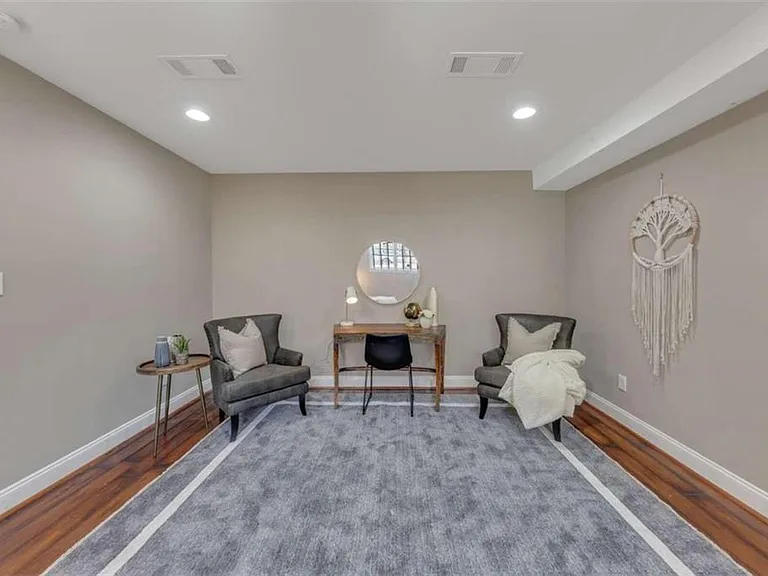 56 Brentwood Dr — Photo 21