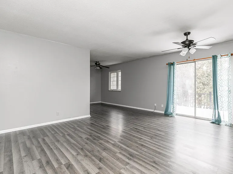 404 21st Avenue Pl #404 — Photo 3
