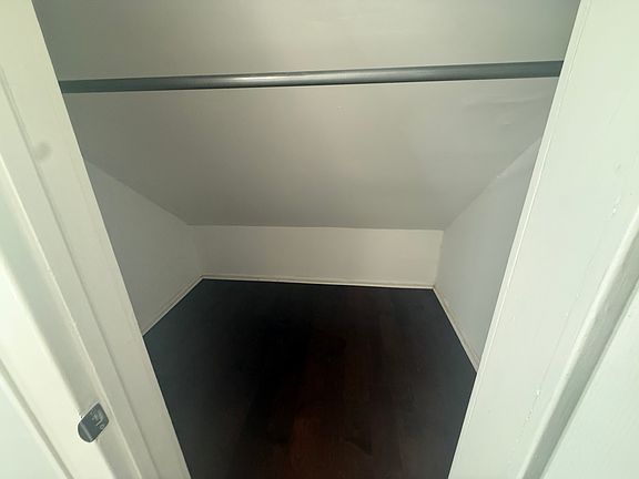 4th image of 409 Bacheller Ave Floor 2