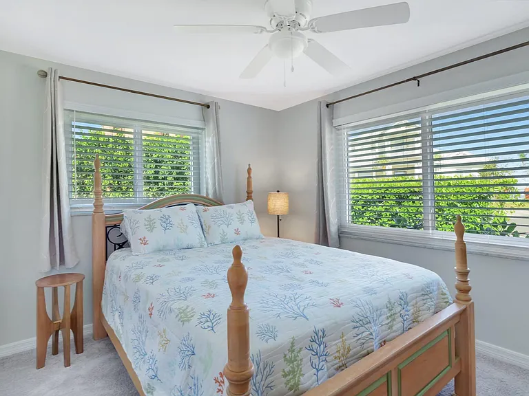 5845 Riverside Ln — Photo 15
