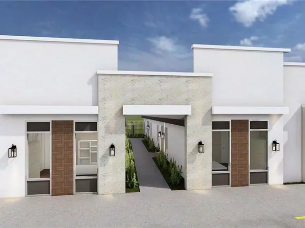 451 Medina Rd, Alamo, TX 78516