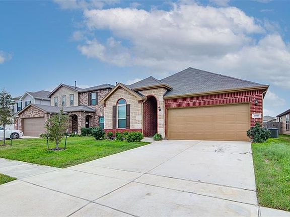 3rd image of 20815 Westfield Grove Pl