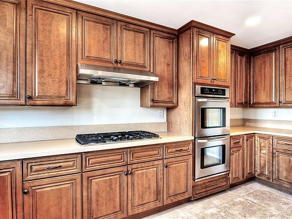 5th image of 3389 Glenmark Dr