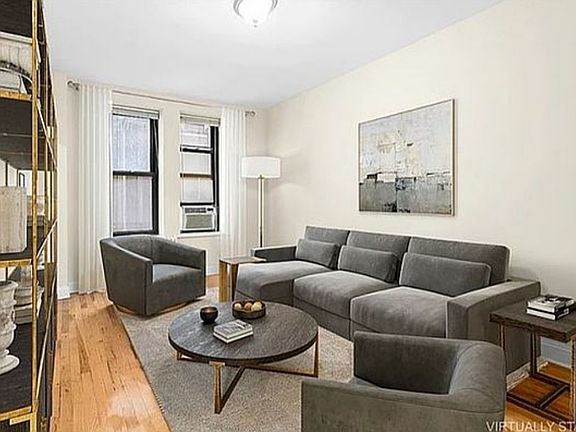 3rd image of 150 W 47th St APT 6F