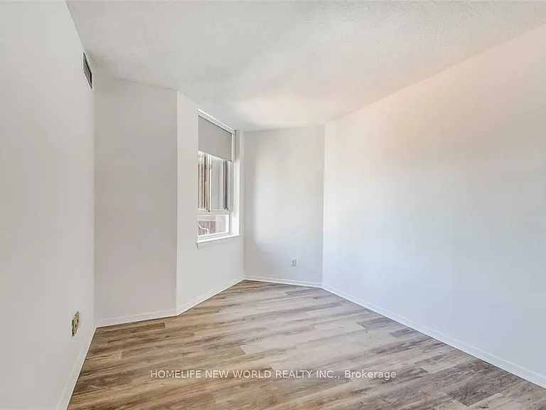 633 Bay St #2523 — Photo 15