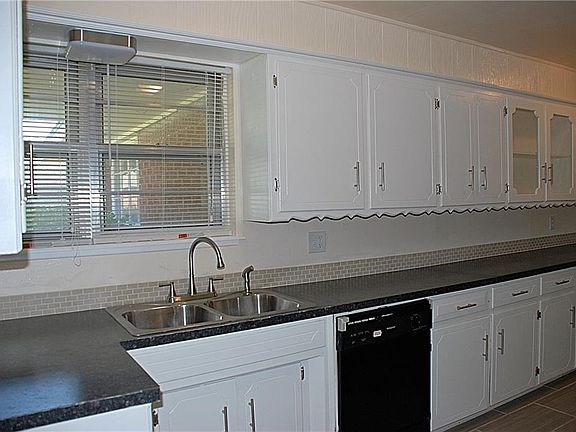 3rd image of 4349 SE 12th St