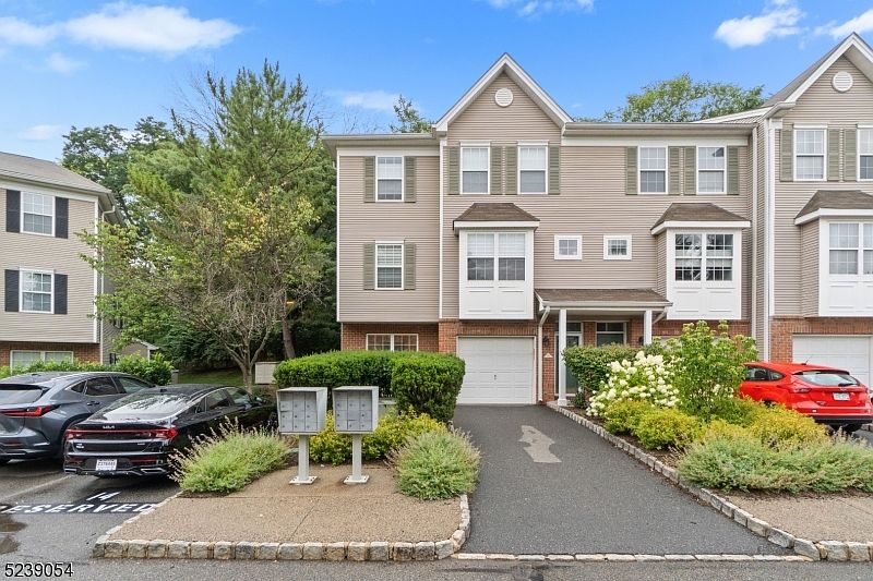 28 Greenbrook Dr UNIT 28, Bloomfield, NJ 07003 Zillow