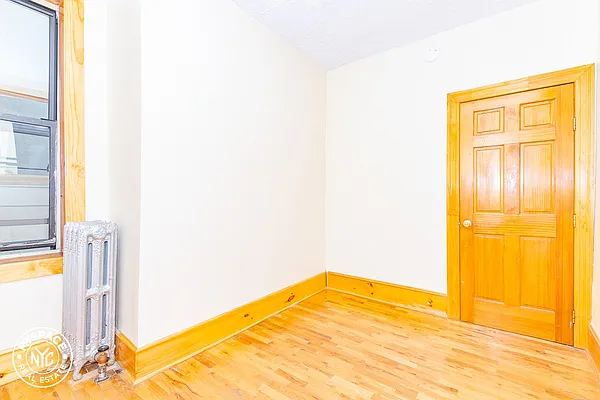 Rented by MySpaceNYC | media 9