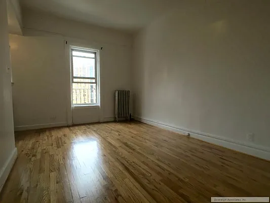 Rented by Sovereign Associates | media 2