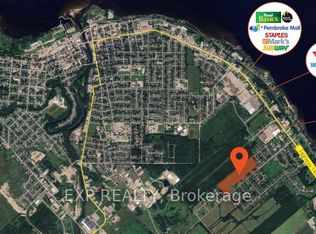 208 Drive In Rd, Laurentian Valley, ON K8A7P4