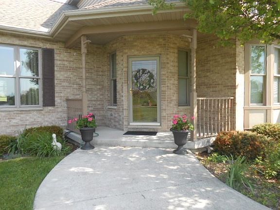 2nd image of 2945 Cottonwood Ln