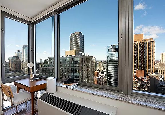 3rd image of 111 W 67th St APT 36B
