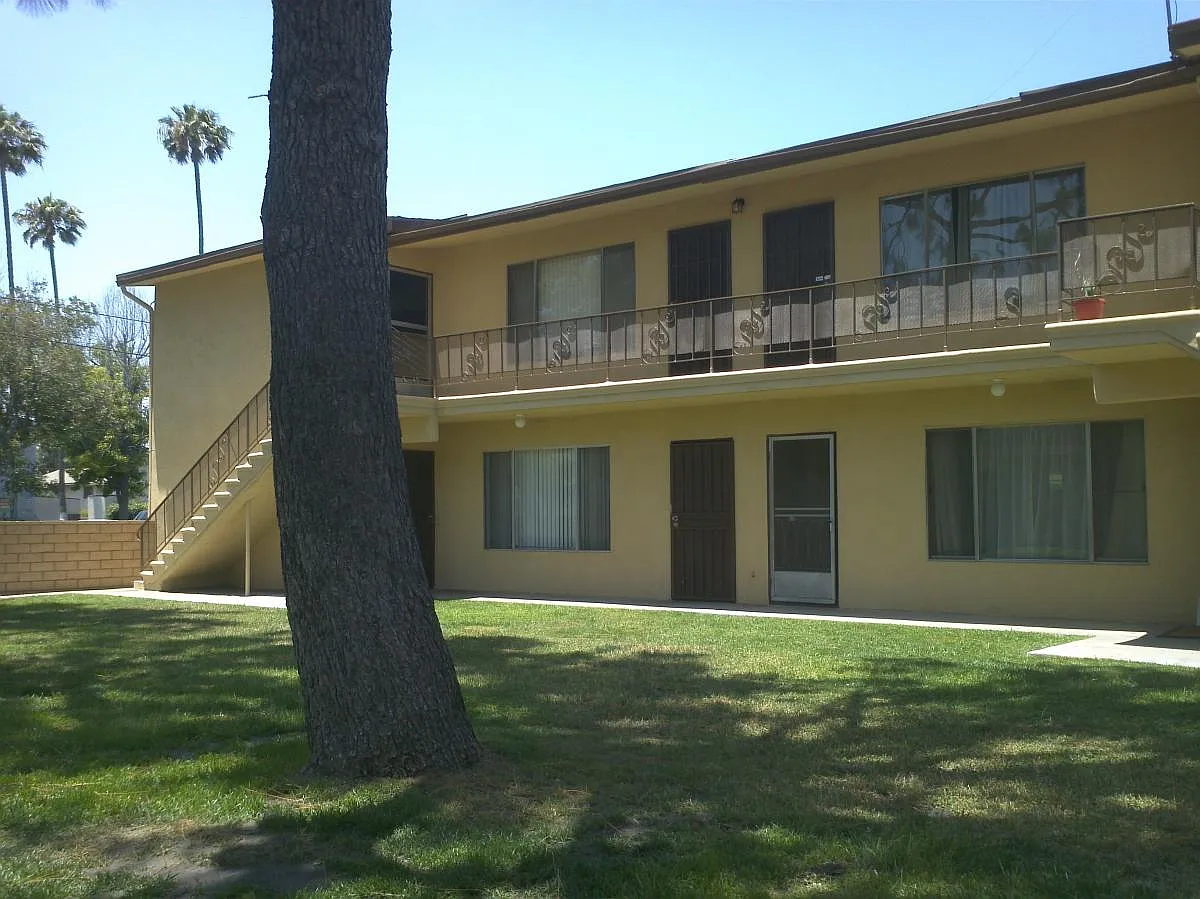 1 bed, $1,800 — Photo 1