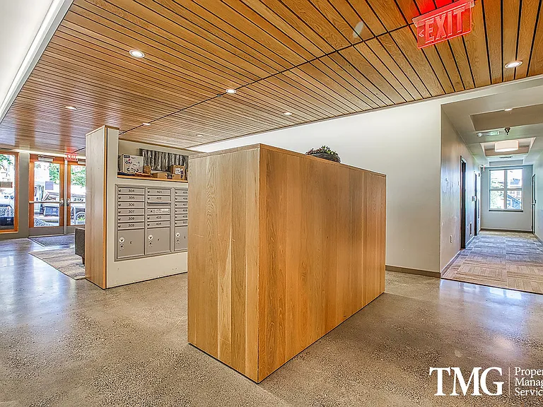 Corbett Heights Apartment Homes — Photo 15