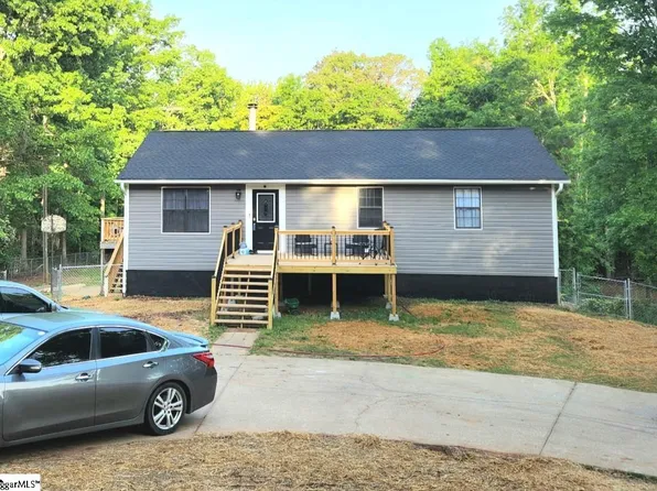 5202 Fairview Rd, Gray Court, SC 29645