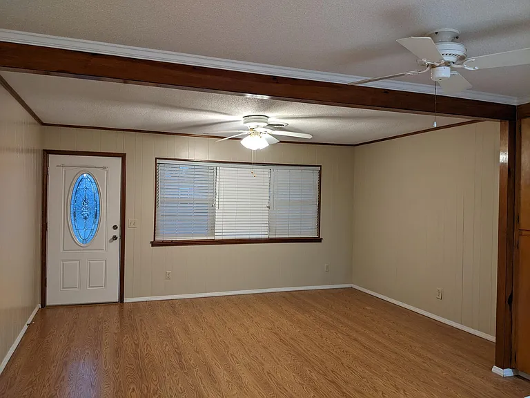 1607 Hamilton Ave — Photo 2