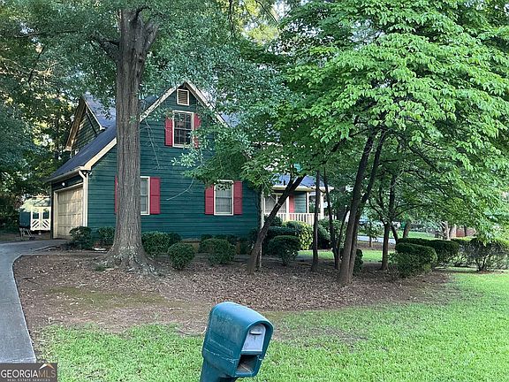 3rd image of 1454 Albans Ct