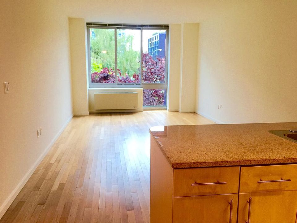 1st image of 22 E 1st St APT 215