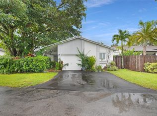 13617 SW 114th Ln, Miami, FL 33186