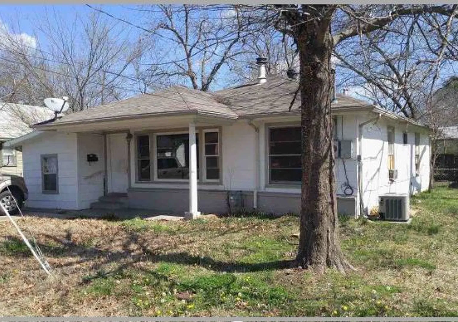 4017 Gordon — Photo 2