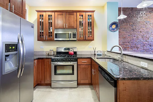 Sold by Compass | media 3