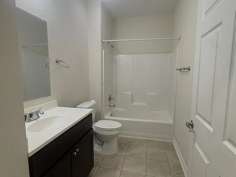1101 11th 1/2 St N — Photo 14
