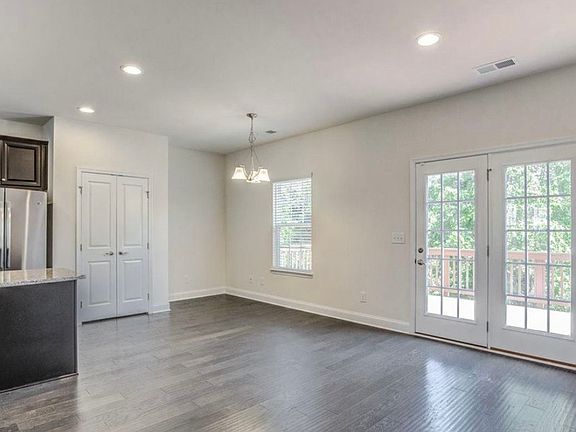 4th image of 1116 Boxcar Way