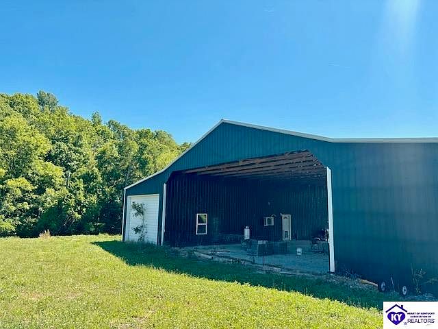 1st image of 11597 Center Point Rd