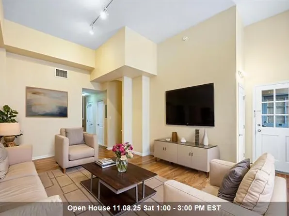 341 Monmouth Street image 1 of 17