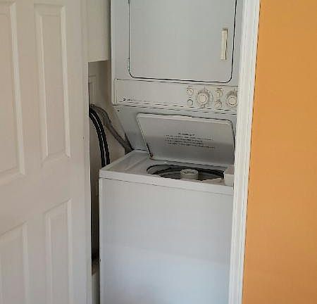 3rd image of 1009 N Mozart St #1F