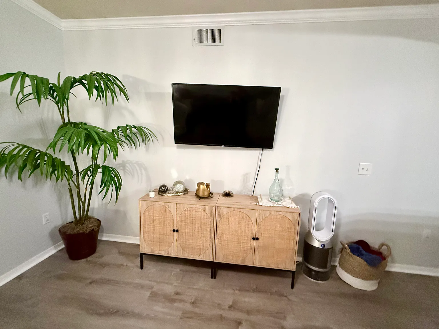 1 bed, 784 sqft, $2,600 — Photo 3