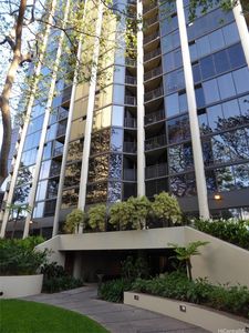 60 N Beretania St APT 1702, Honolulu, HI, 96817