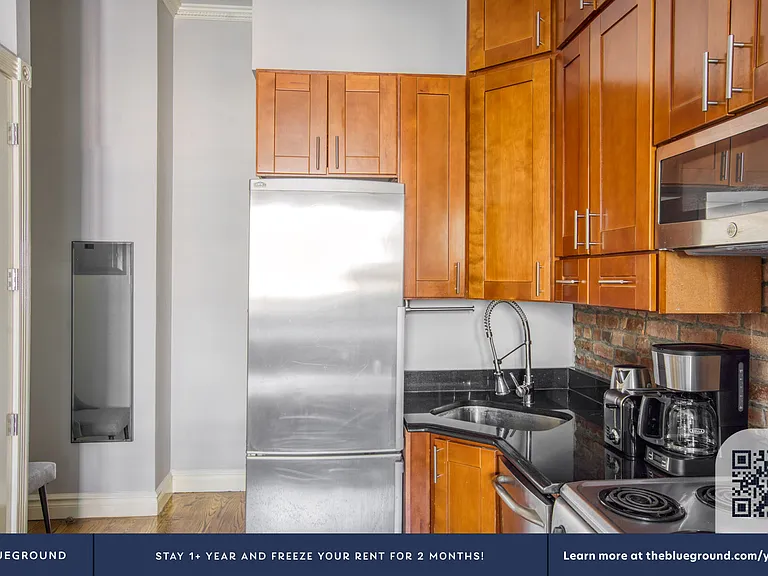 234 W 14th St #3E — Photo 7